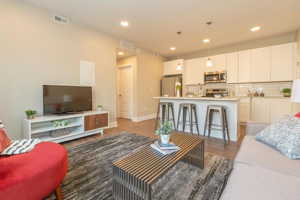 2220 Master St #6, Philadelphia, PA 19121