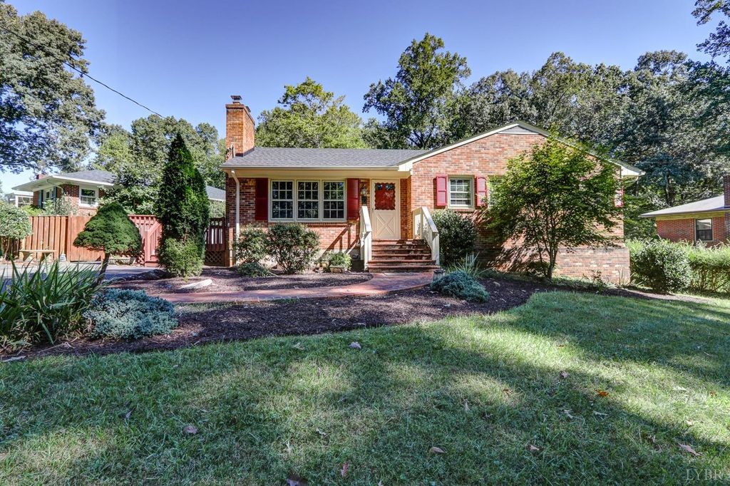 2171 Woodcrest Dr, Lynchburg, VA 24503