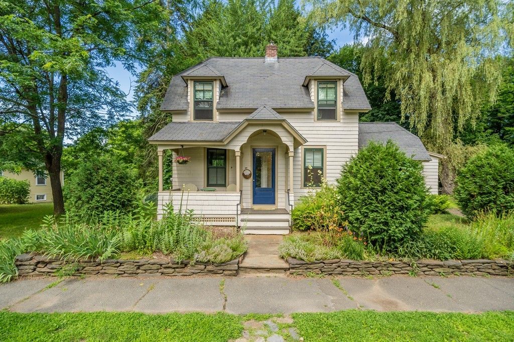 67 Vernon St, Northampton, MA 3 Bed, 2 Bath Single
