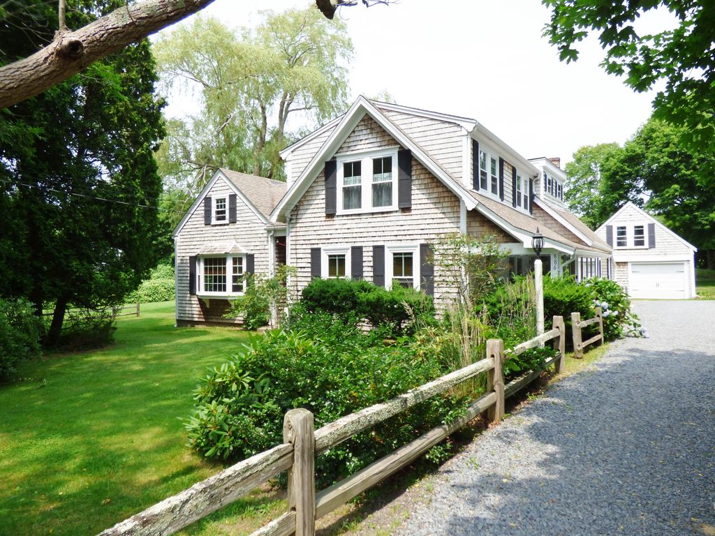 886 Main Route 6a St, West Barnstable, MA 02668 4 Bed, 3 Bath Single