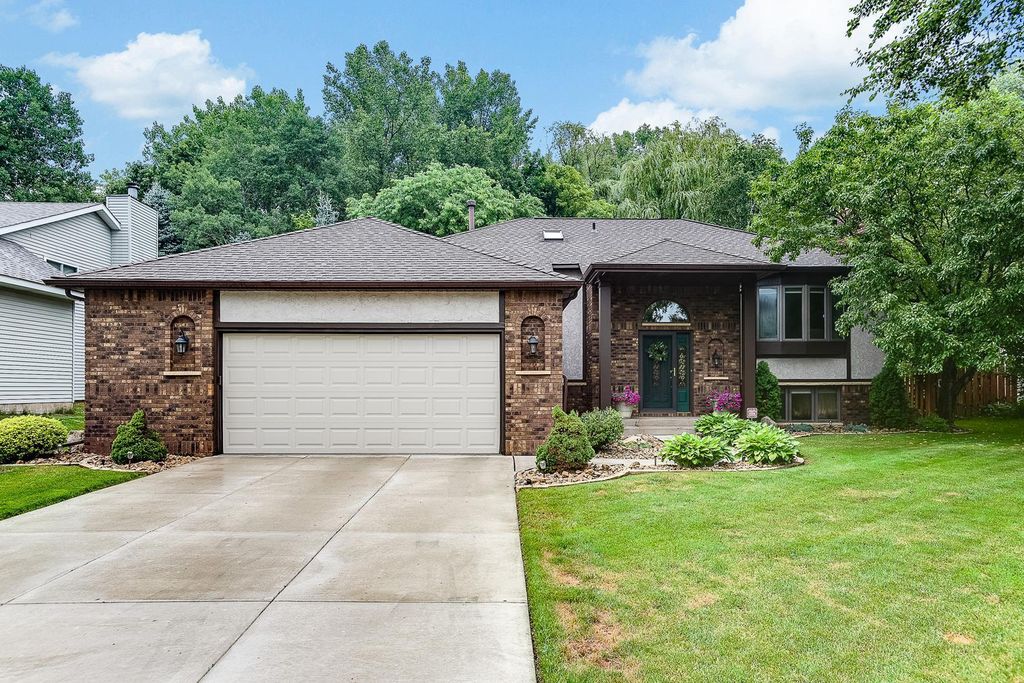 2323 Nebraska Ave E, Maplewood, MN 55119 Trulia