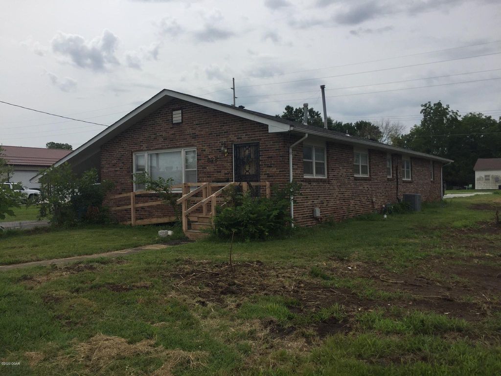 828 W Fairview Ave, Carthage, MO 64836 Trulia