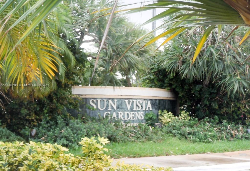5628 Rock Island Rd #185, Tamarac, FL 33319