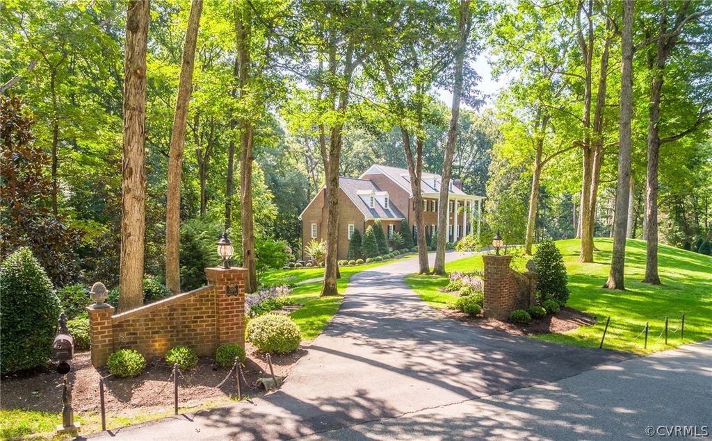 209 Dryden Ln, Henrico, VA 23229