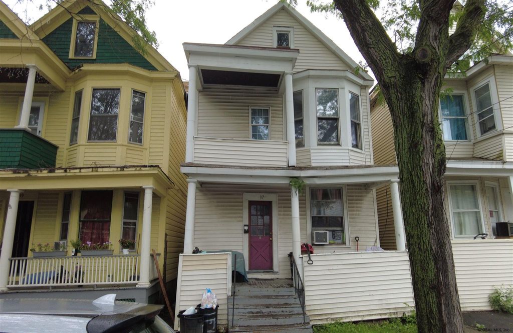 37 Morris St, Albany, NY 12208