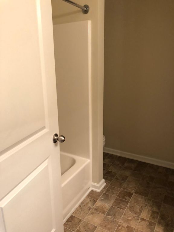 141 Coachman Ct #B, Bowling Green, KY 42103