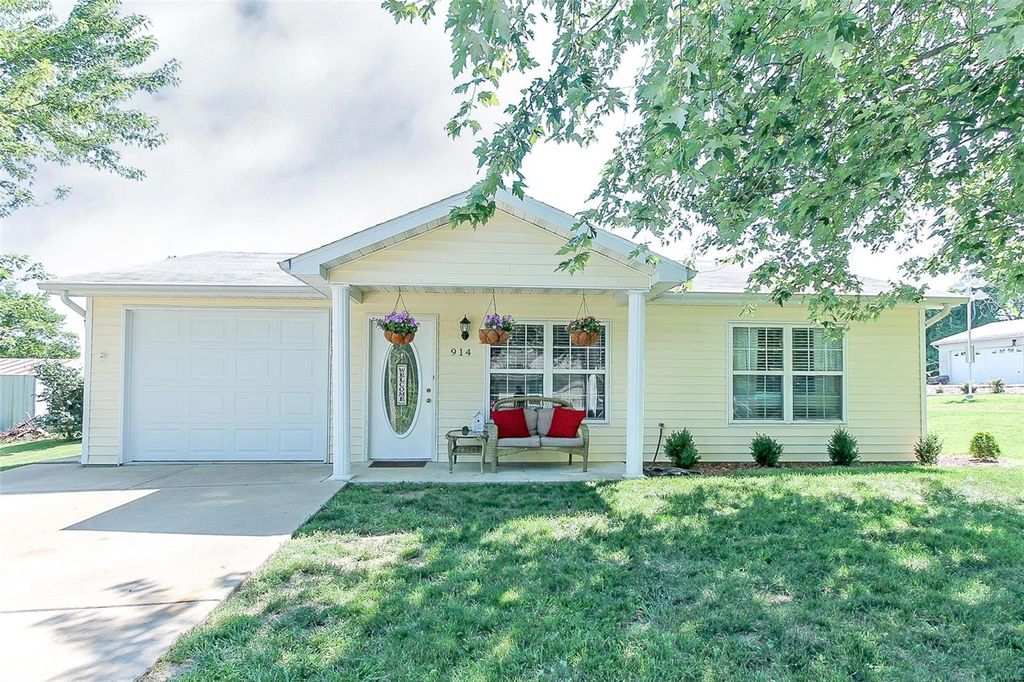 914 N 7th St, Elsberry, MO 63343 Trulia