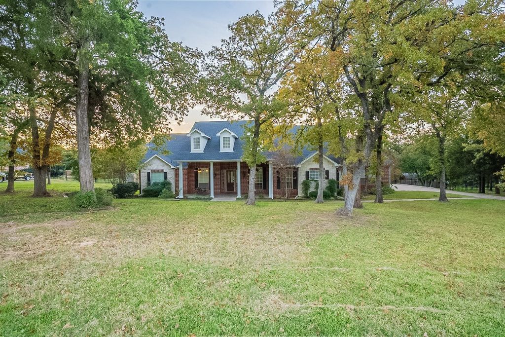 7108 Wooded Acres Trl, Mansfield, TX 76063