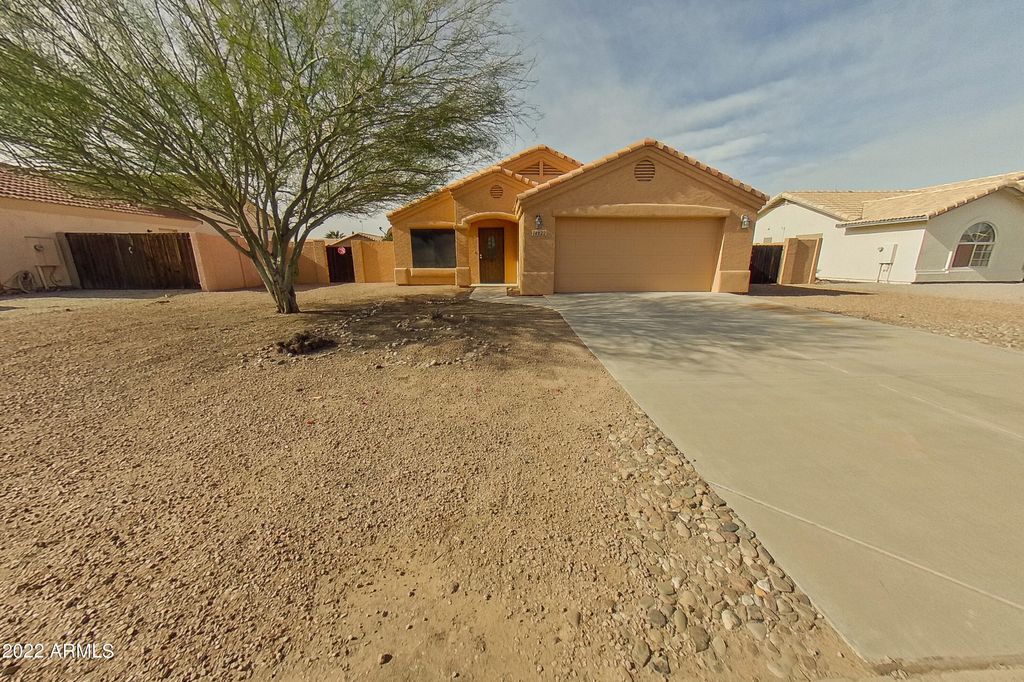 14822 S Brook Hollow Rd, Arizona City, AZ 85123