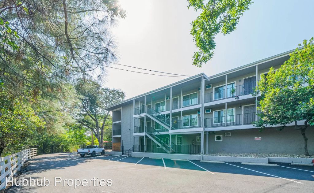 1425 Magnolia Ave #12, Redding, CA 96001