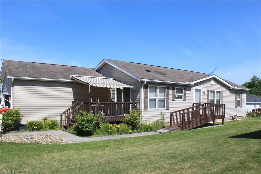 streetsboro family homes