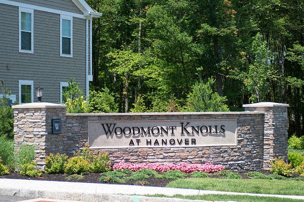 200 Woodmont Dr, Cedar Knolls, NJ 07927