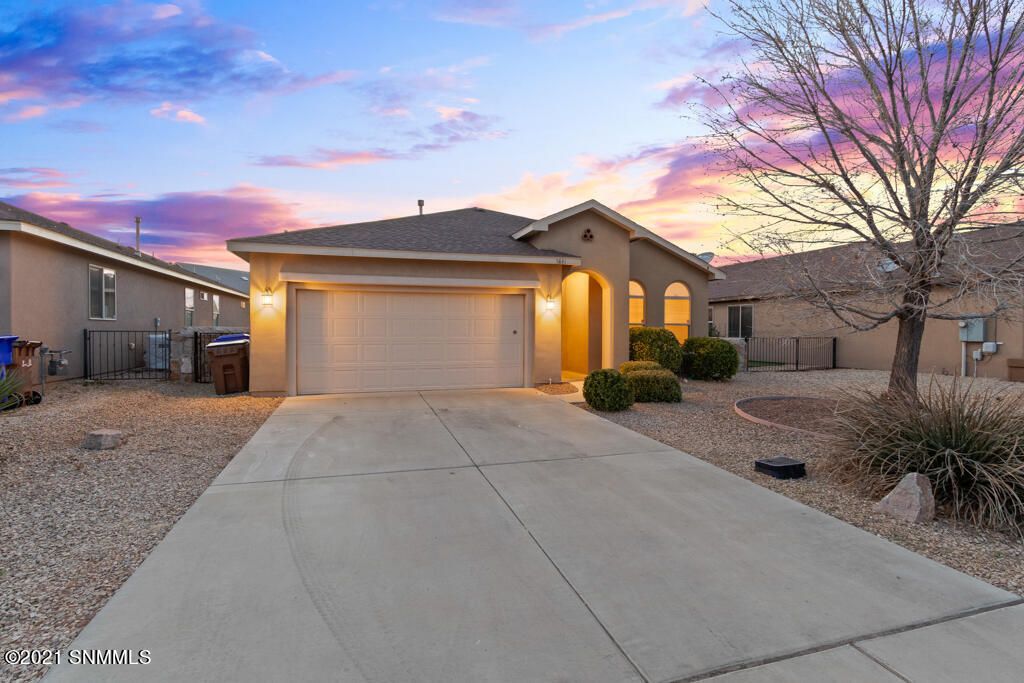 5841 Coyote Flats St, Las Cruces, NM 88012