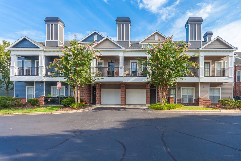 5600 Mulholland Dr, Glen Allen, VA 23059