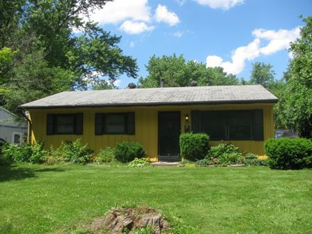 114 S Scottswood Dr, Urbana, IL 61802