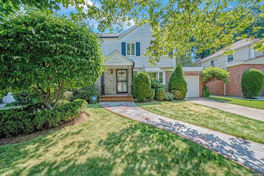 7929 215th Street, Oakland Gardens, NY 11364 Trulia