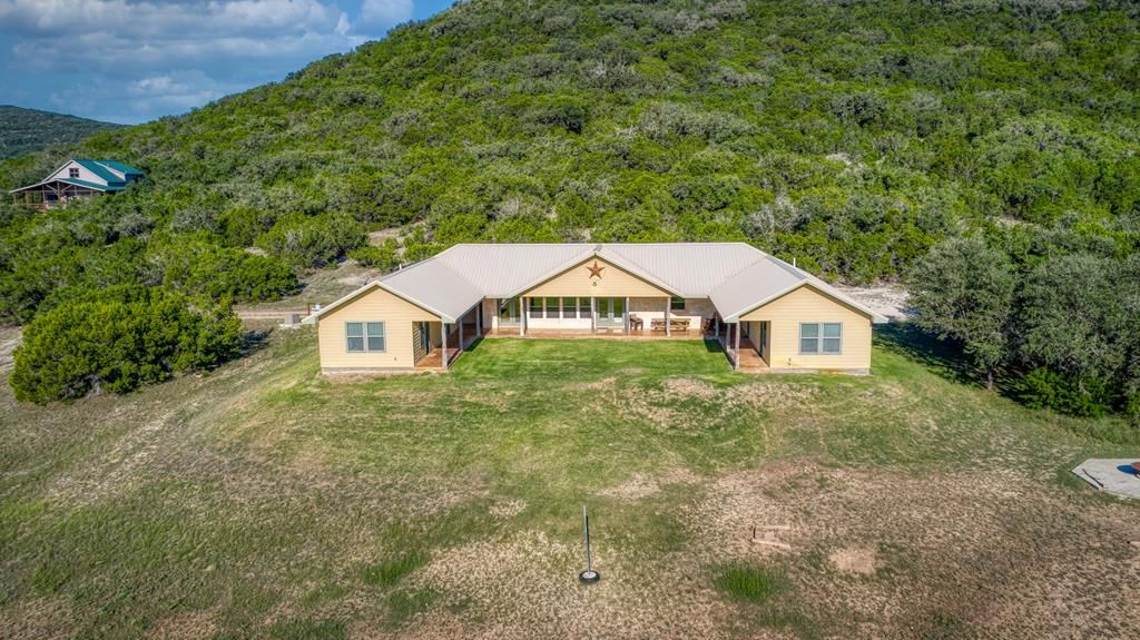 144 Bent River Rd, Concan, TX 78838