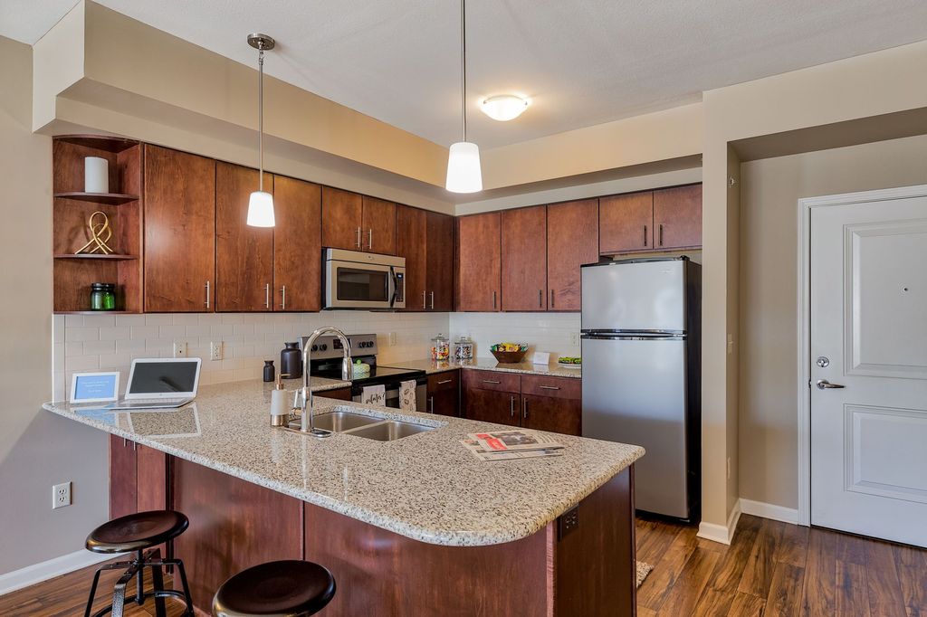1601 NW 38th St, Kansas City, MO 64116