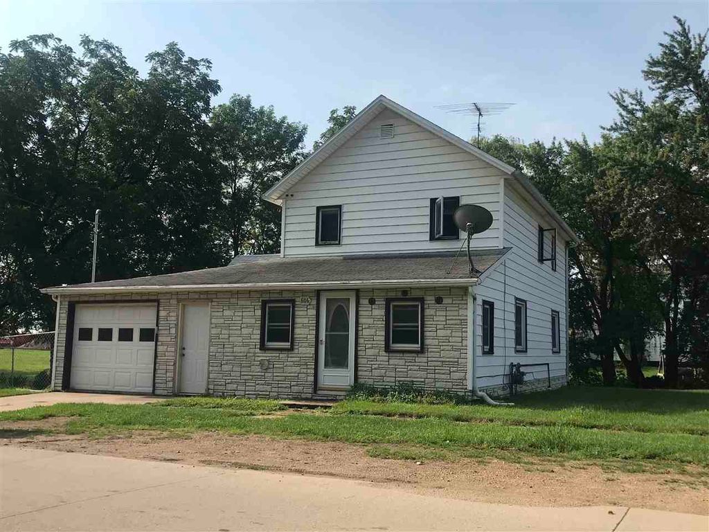 606 E Grove St, Lawler, IA 52154 Trulia