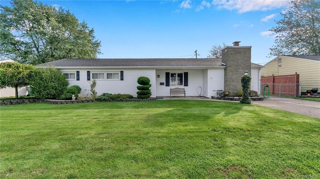 23 Fairview Dr, Depew, NY 14043