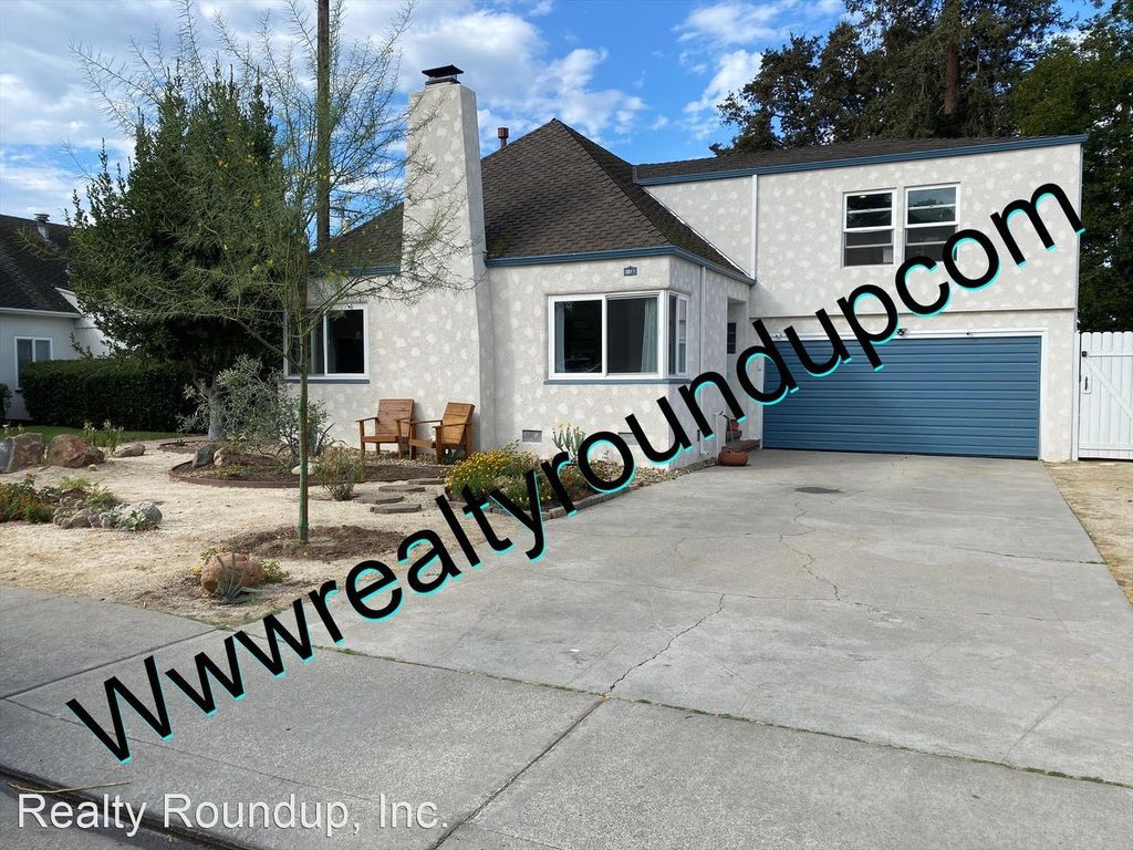 3011 Allston Way, Stockton, CA 95204