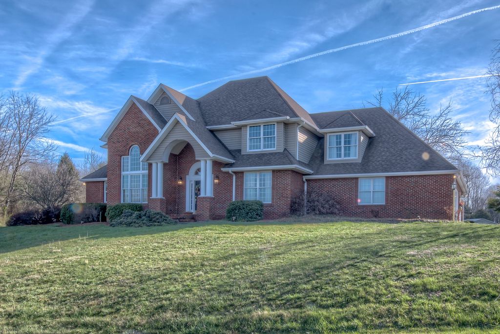 293 Greystone Drive, Castlewood, VA 5 Bed, 4 Bath SingleFamily Home