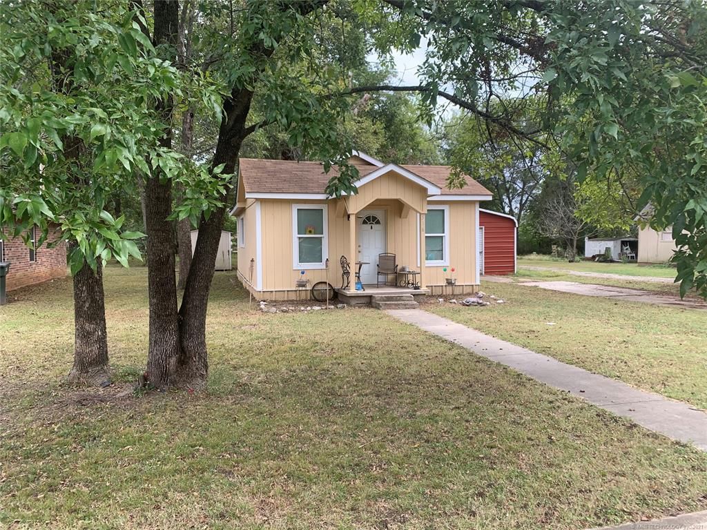516 S 7th Ave, Durant, OK 74701