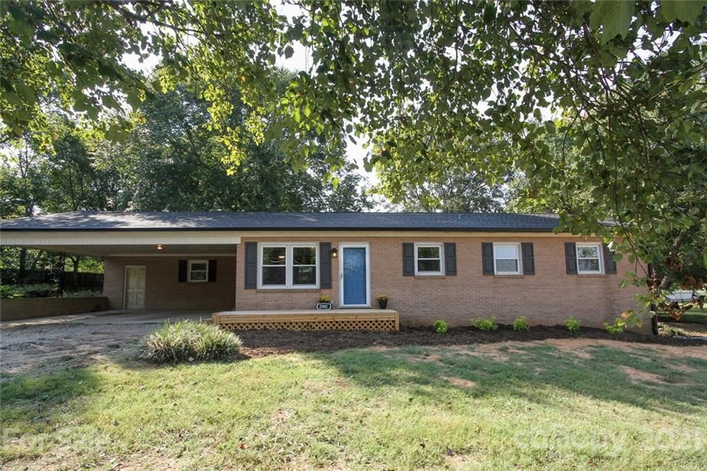 2985 E  State Highway 10, Conover, NC 28613