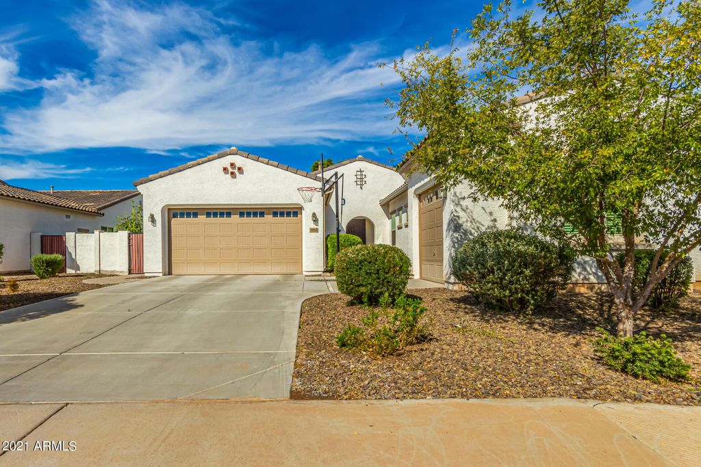 2850 E Iris Dr, Chandler, AZ 85286