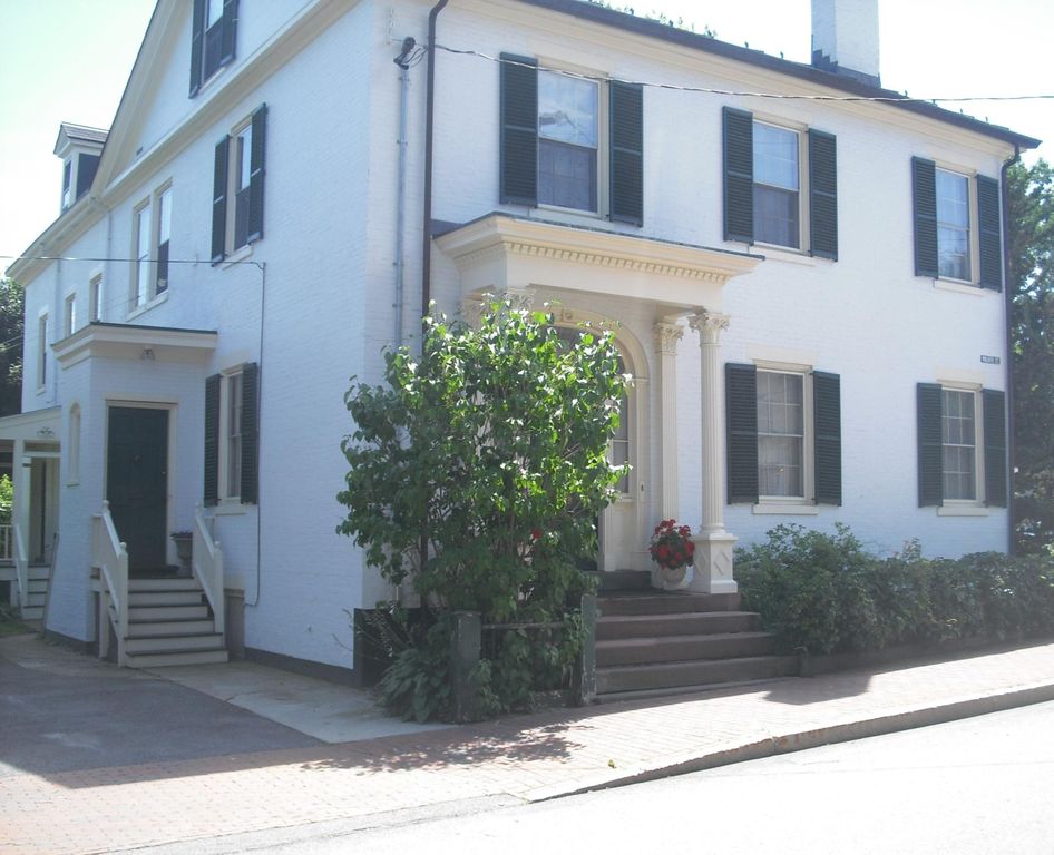 12 Walker St #B, Portland, ME 04102