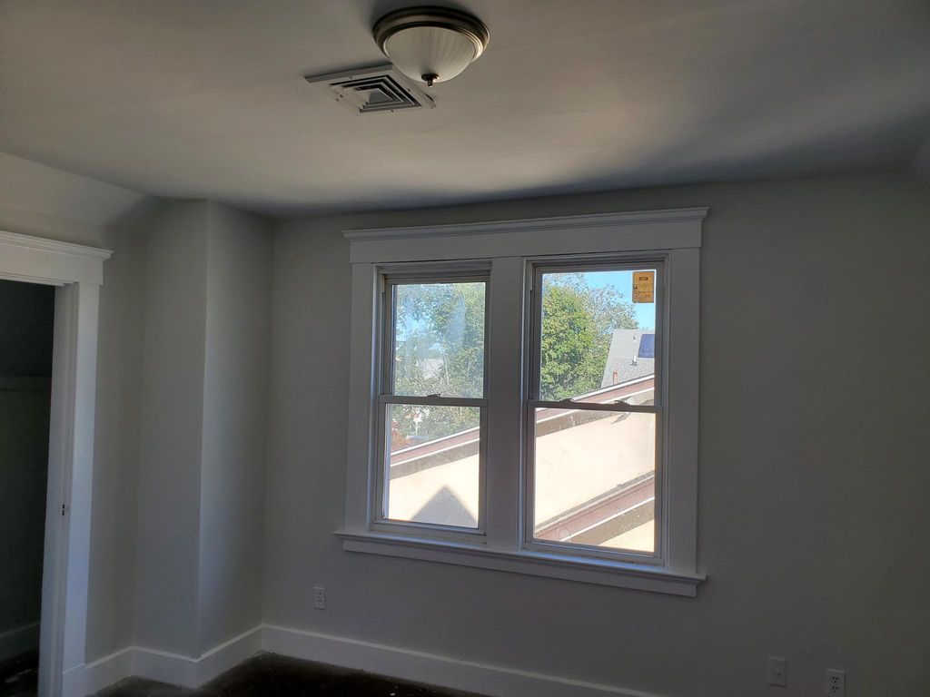 112 Hobart St #3, New Haven, CT 06511