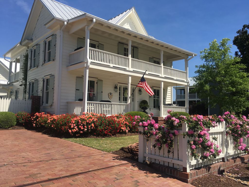 218 S Walnut St, Swansboro, NC 3 Bed, 4 Bath SingleFamily Home Trulia