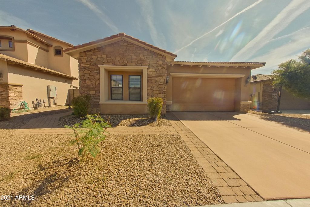 937 N Silverado St, Mesa, AZ 85205