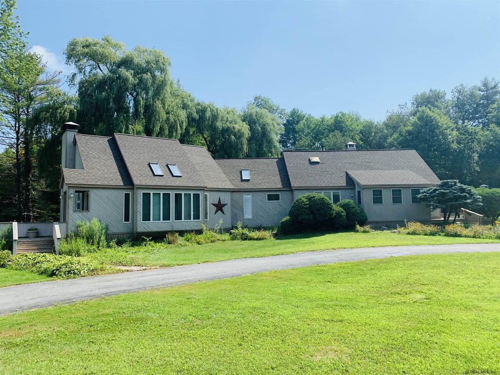 277 Burt Rd, Fort Edward, NY 12828