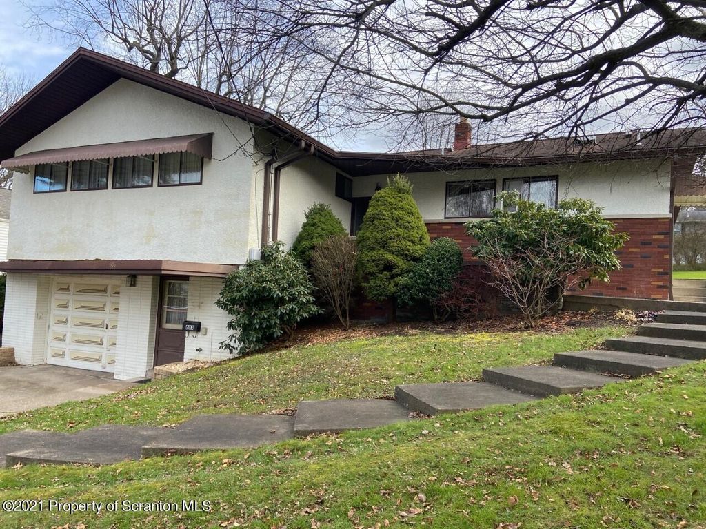 603 W Grove St, Clarks Summit, PA 18411