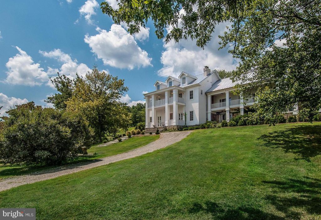 19729 Ridgeside Rd, Bluemont, VA 20135 10 Bed, 10 Bath SingleFamily