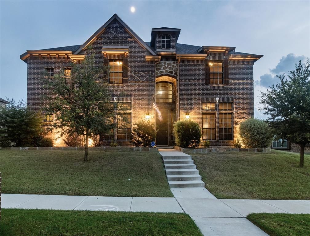 232 Brighton Dr, Desoto, TX 75115