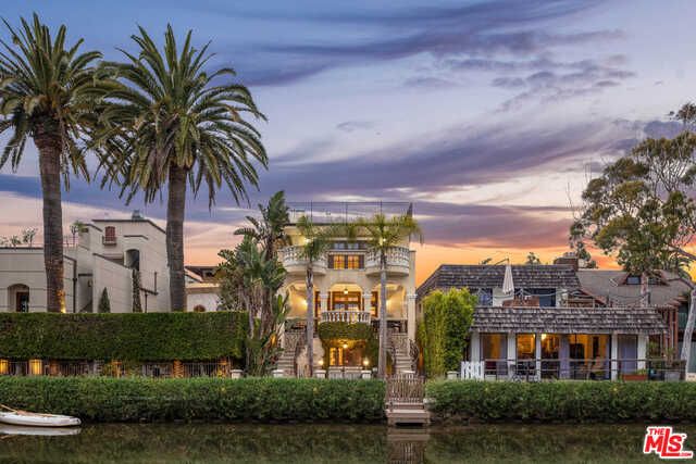 405 Sherman Canal, Venice, CA 90291