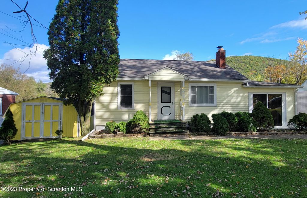 14 Main St, Hallstead, PA 18822 See Est. Value, Schools & More
