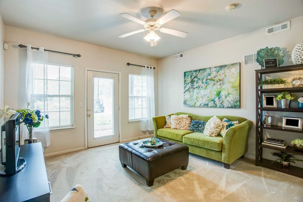 3601 Clinton Pkwy, Lawrence, KS 66047