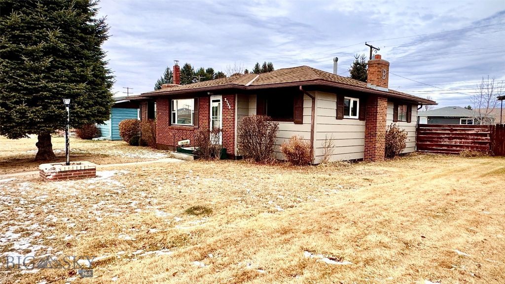 2735 Moulton St, Butte, MT 59701