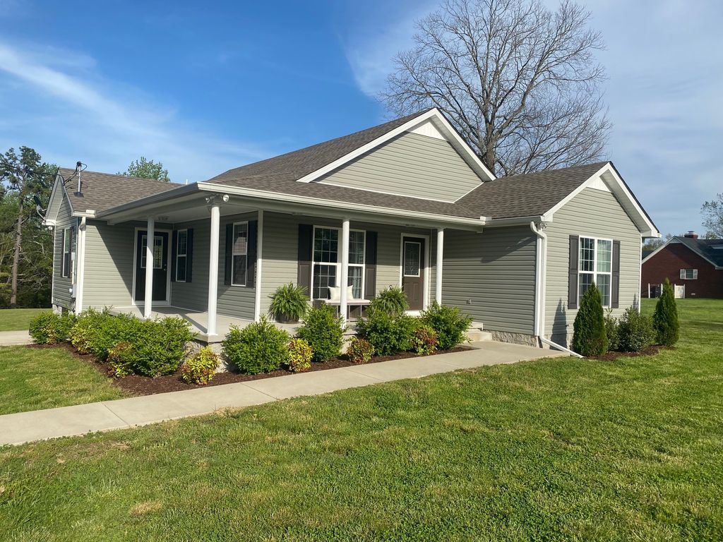 977 Oak Grove Rd, Goodspring, TN 38460 3 Bed, 2 Bath SingleFamily