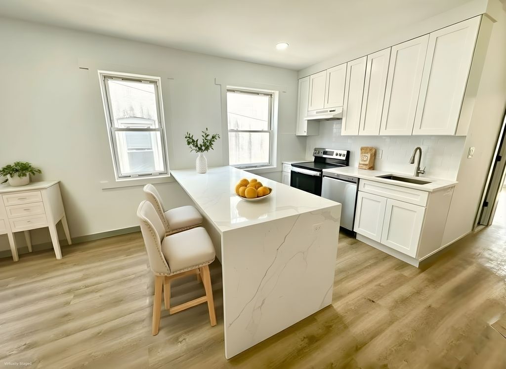 2204 Himrod St #1, Ridgewood, NY 11385