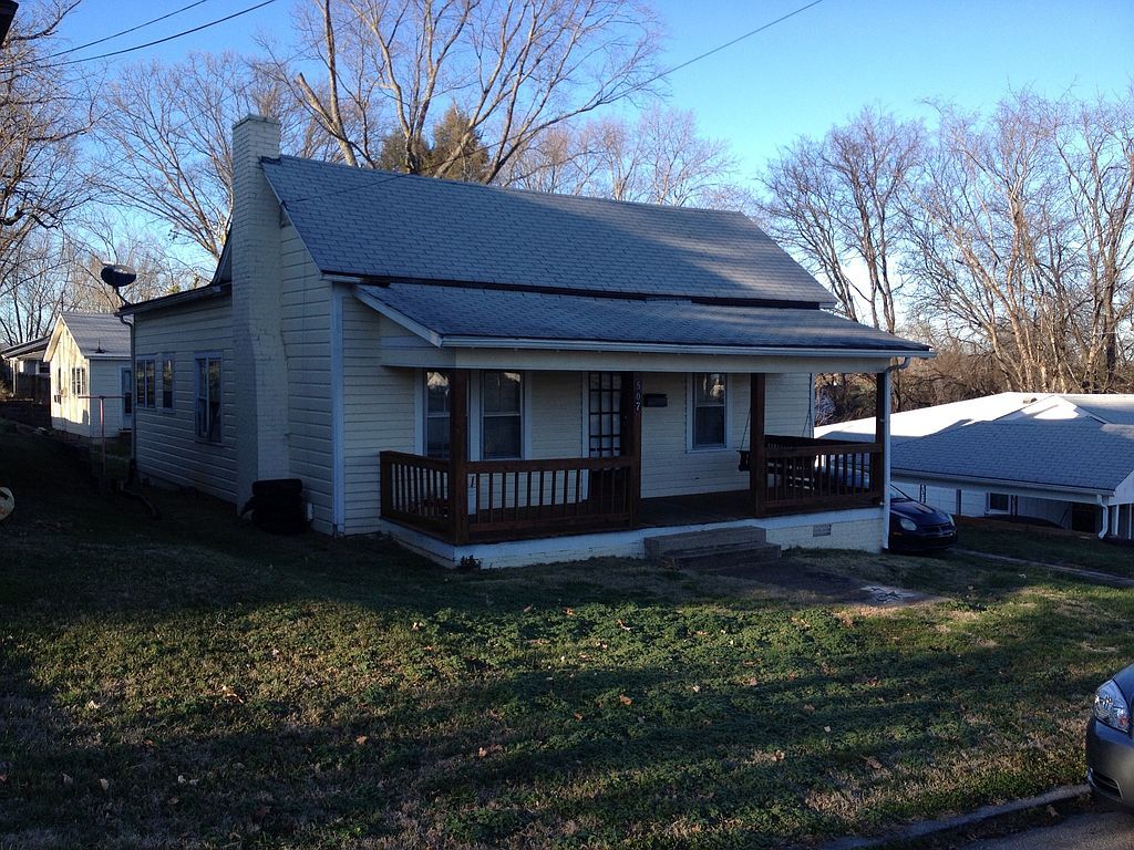 507 W 4th Ave, Lenoir City, TN 37771