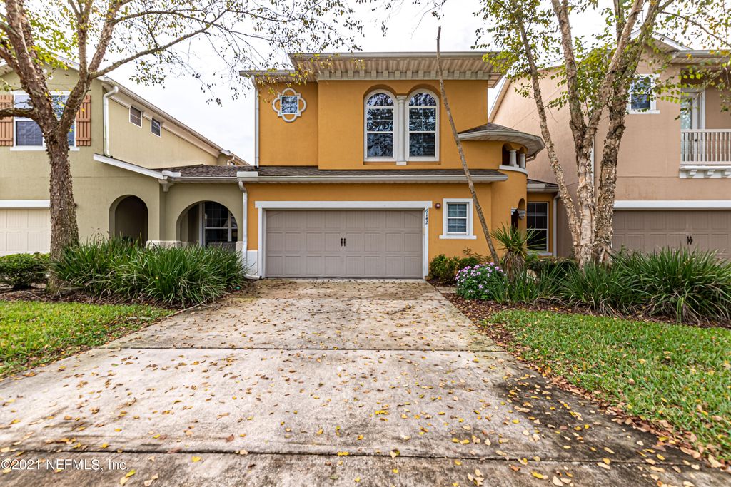 6142 Clearsky Dr, Jacksonville, FL 32258