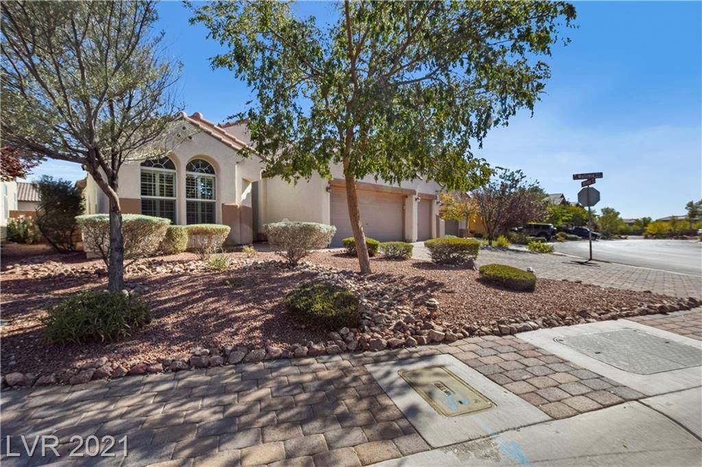 7040 Whitford St, Las Vegas, NV 89166