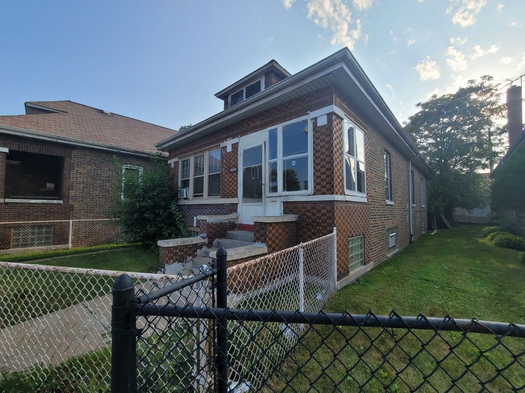 8504 S Baltimore Ave, Chicago, IL 60617