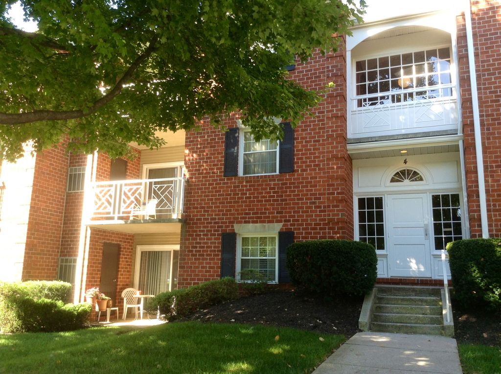 4 Brooking Ct #201, Lutherville Timonium, MD 21093