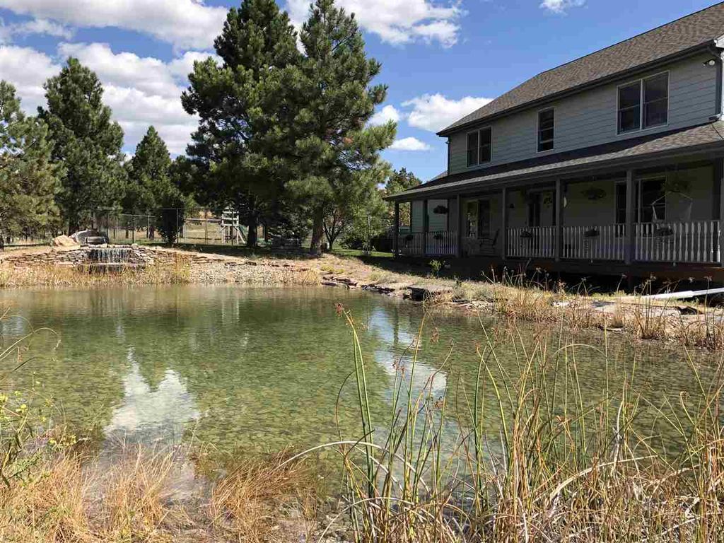 935 Knotty Pine Ln, Helena, MT 59602