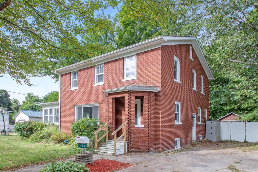 814 Elm St, Three Rivers, MI 49093 Trulia